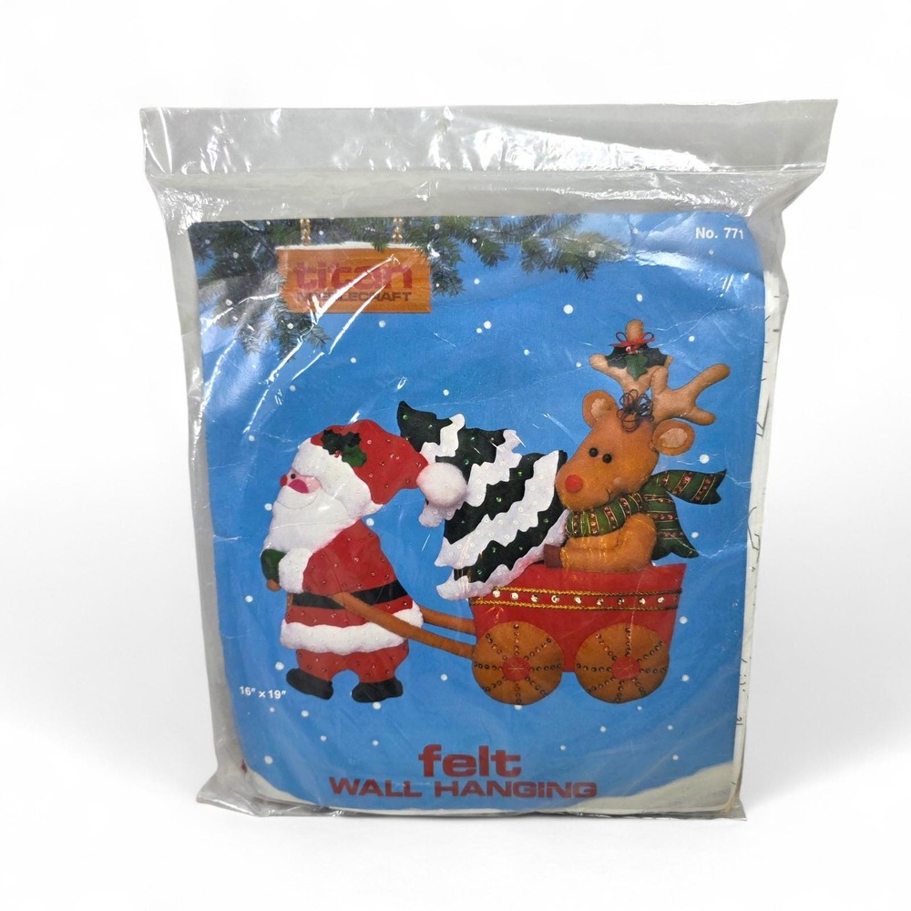 Santa Claus Reindeer Christmas Felt Wall Hanging Craft Titan Needlecraft No‎ 771